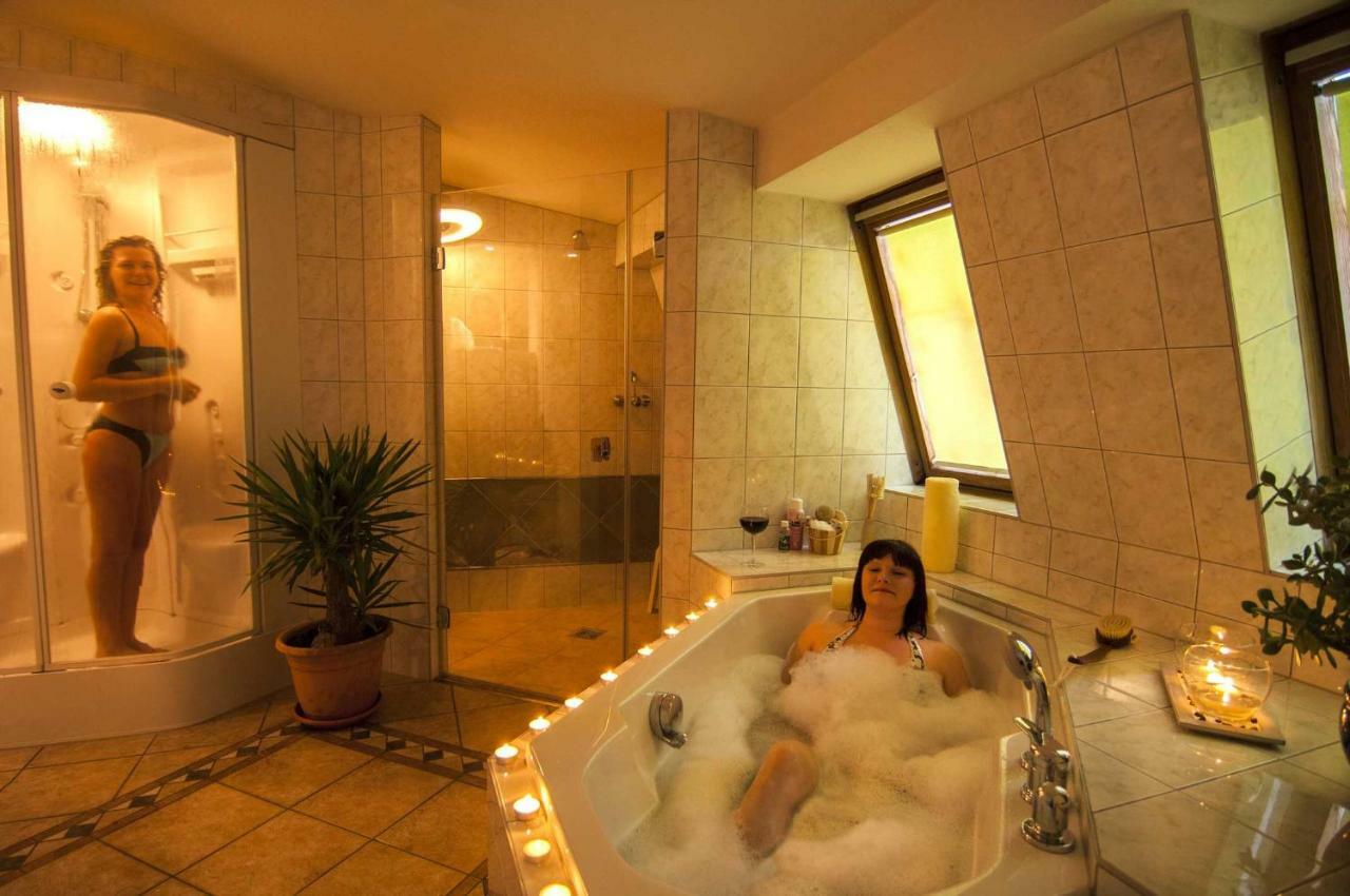 Hotel Zur Post Schönheide Esterno foto